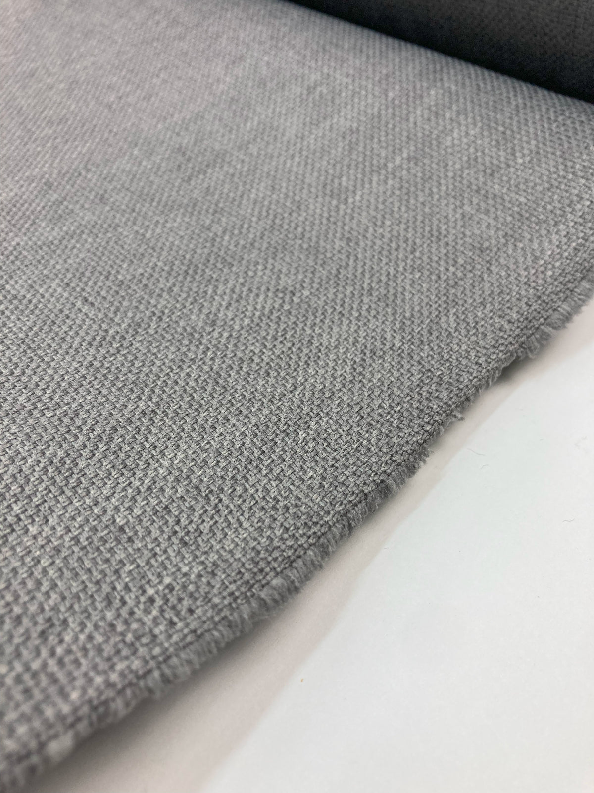 Knoll Delite Onyx | Amerikanischer Möbelstoff für den Konferenzbereich.