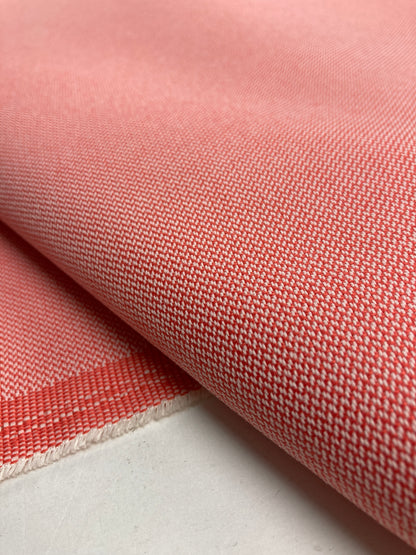 Kvadrat Revive 1 von Georgina Wright | Ökologischer Polsterstoff aus 100 % recyceltem Polyester